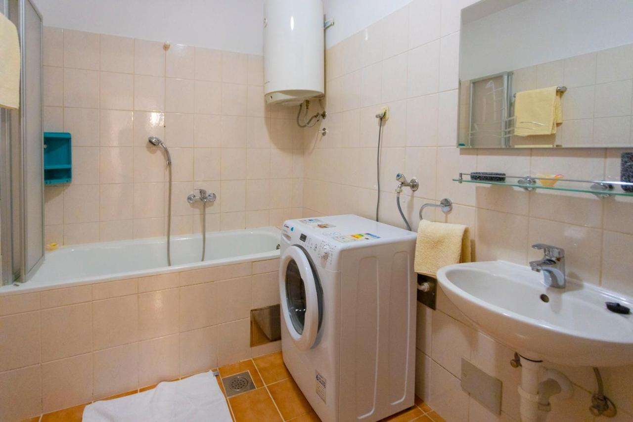 Apartman Angie Makarska Bagian luar foto