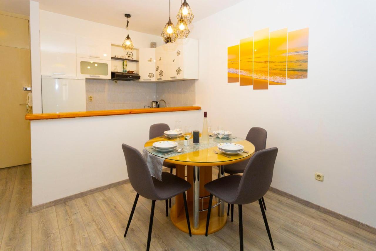 Apartman Angie Makarska Bagian luar foto